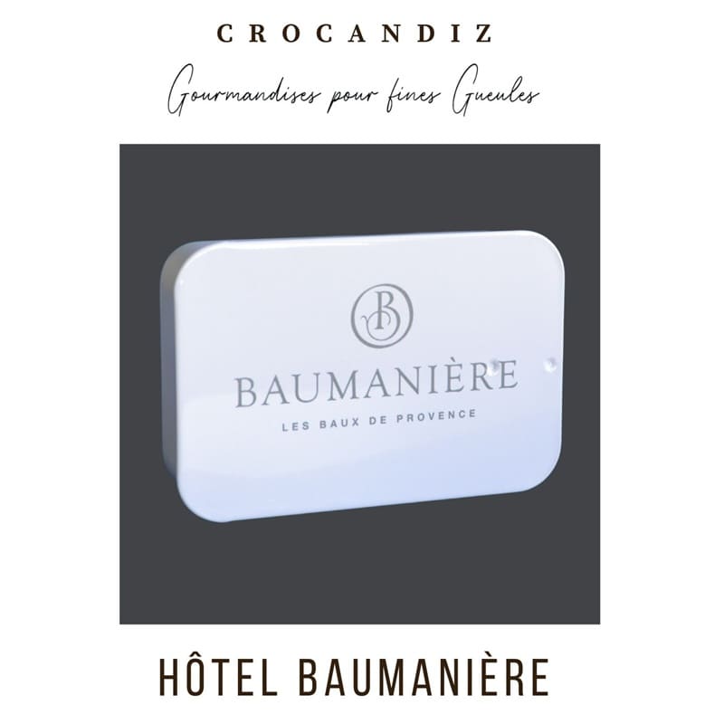 collection-hôtel-crocandiz-boite-bisucits-Baumaniere Boite-biscuits-chien-personnalisée-collection-hôtel-crocandiz